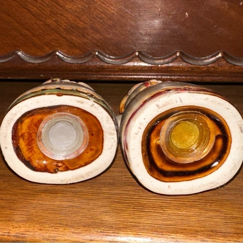 Vintage Angel Salt & Pepper Shakers - Picture 5 of 5